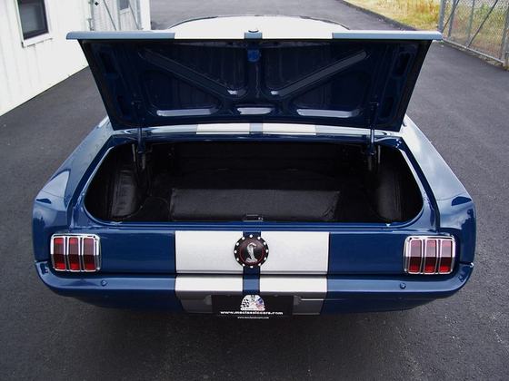 1965 Mustang: Trunk and stripes